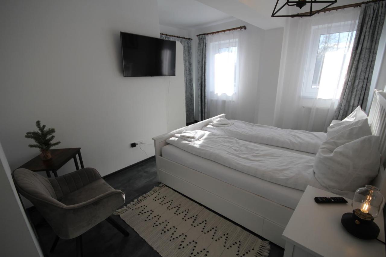 Apartment Francesca Mit Parkplatz Naehe Altstadt Sibiu Exterior foto